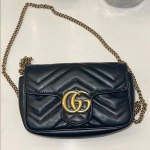 Gucci GG Marmont matelassé leather super mini bag